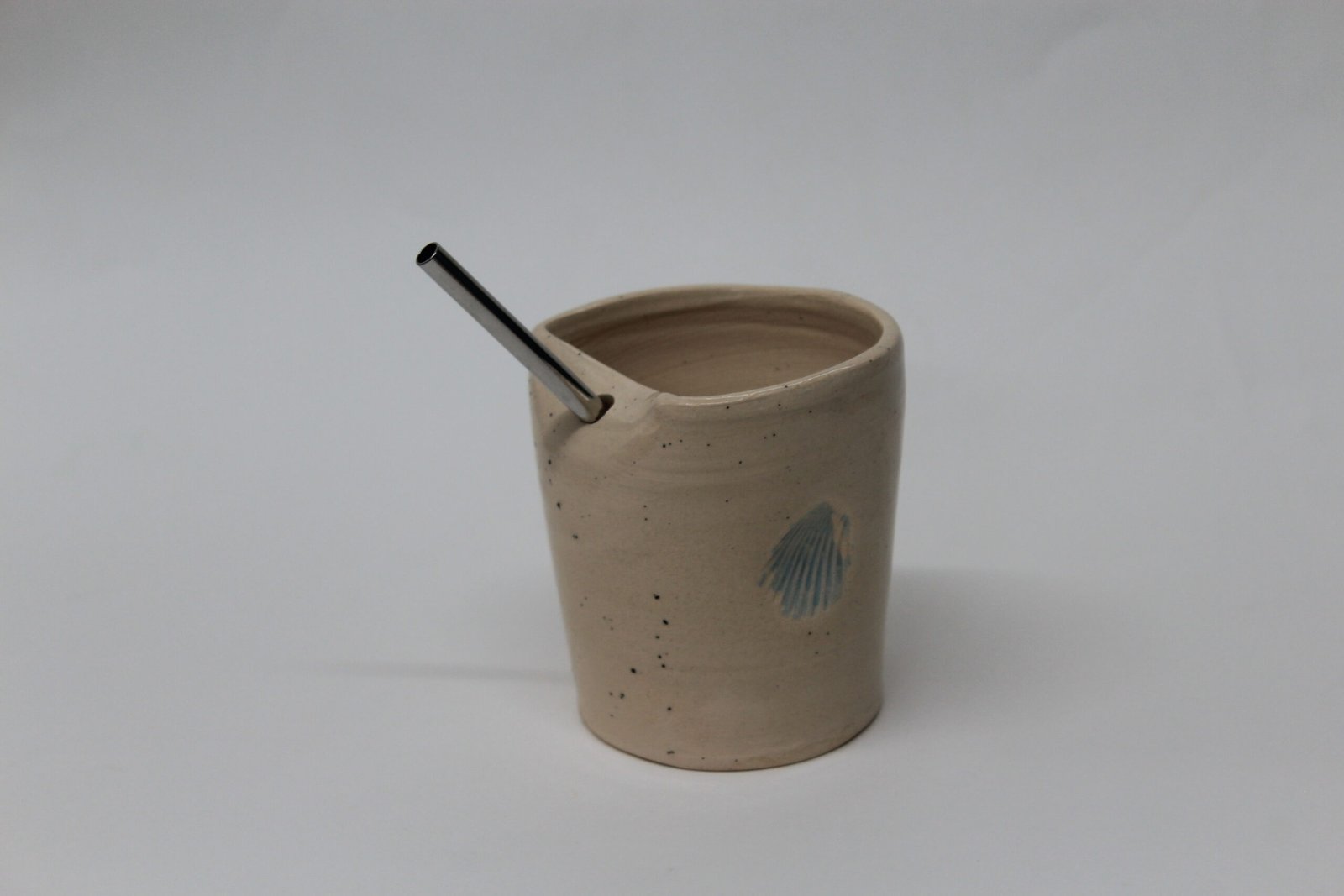 Μπεζ ποτήρι - ''Καλοτζιαίρι τζιαι Αλμυρές Τσουρνιές''