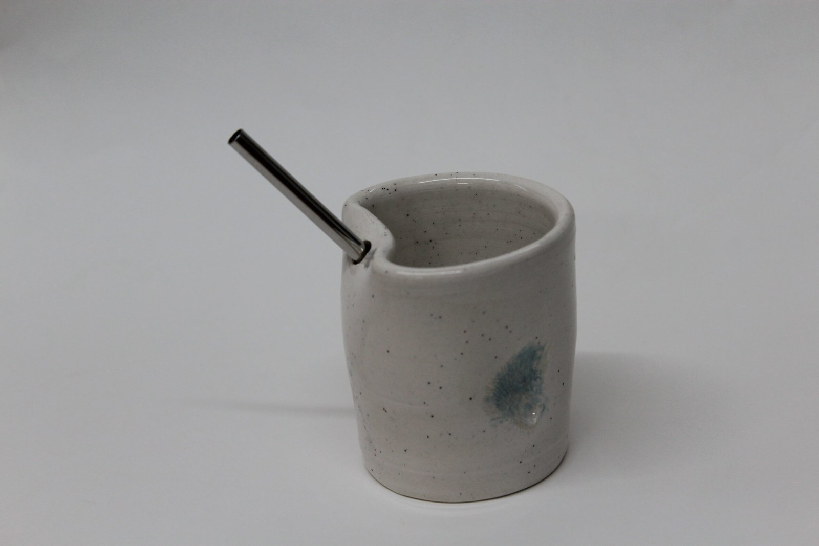 Λευκό ποτήρι - ''Καλοτζαίρι τζαι αλμυρές τσουρνιές''